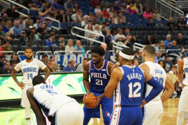 Orlando Magic 13 Ekim 2019 'da Florida, Orlando' daki Amway Center 'da Philadelphia 76ers' a ev sahipliği yaptı.. 