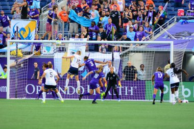 Orlando Pride 26 Ağustos 2016 'da Orlando Florida' daki Camp World Stadyumu 'nda Washington Spirit' e ev sahipliği yaptı..  