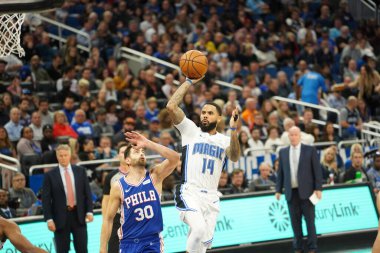 Orlando Magic 27 Aralık 2019 Cuma günü Orlando, Florida 'daki Amway Arena' da Philadelphia 76ers 'a ev sahipliği yapıyor..