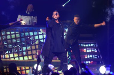 Baba Yankee ve Don Omar 7 Ağustos 2016 'da Orlando Florida' daki Amway Center 'da konser verdiler..  