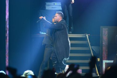 Baba Yankee ve Don Omar 7 Ağustos 2016 'da Orlando Florida' daki Amway Center 'da konser verdiler..  