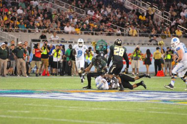 Kuzey Carolina 29 Aralık 2015 tarihinde Orlando Florida 'daki Kamp Dünya Stadyumu' nda oynanan Russell Atletizm Kupası 'nda Baylor ile karşılaşacak..