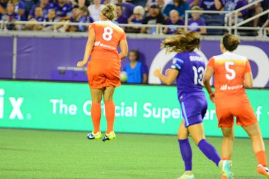 Orlando Pride sunucusu Houston Dash 23 Haziran 2016 'da Orlando Florida' daki Dünya Kampı Stadyumu 'nda..