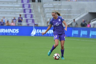 Orlando Pride 22 Nisan 2017 'de Orlando City Stadyumu' nda Washington Spirit 'e ev sahipliği yaptı.. 