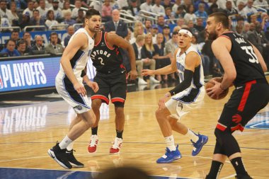 Orlando Magic 19 Nisan 2019 Cuma günü Orlando Florida 'daki Amway Arena' daki NBA Playoff 1 'de Toronto Rapçileri' ne ev sahipliği yapıyor.