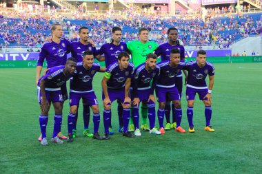 Orlando City SC, 6 Mayıs 2016 'da Orlando Florida' daki Dünya Kampı Stadyumu 'nda New York Red Bulls' a ev sahipliği yaptı..  