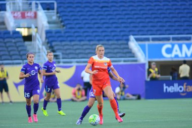 Orlando Pride sunucusu Houston Dash 23 Haziran 2016 'da Orlando Florida' daki Dünya Kampı Stadyumu 'nda..