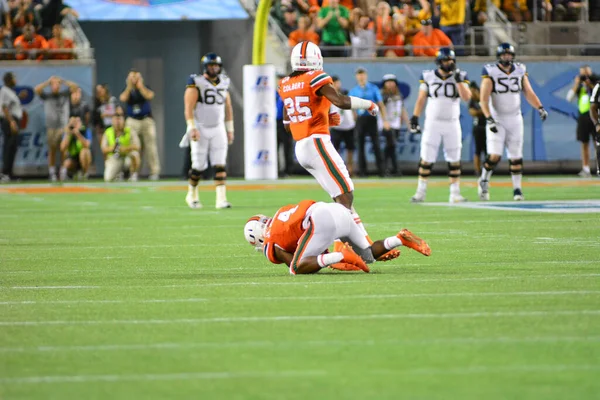 Západní Virginia Mountaineers Čelí Miami Hurricanes Během 71St Russell Bowl — Stock fotografie