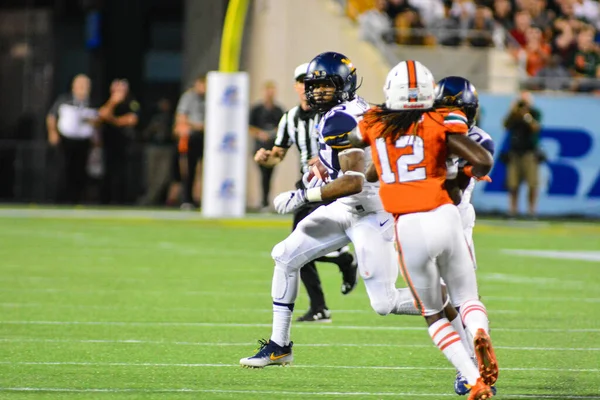 Západní Virginia Mountaineers Čelí Miami Hurricanes Během 71St Russell Bowl — Stock fotografie