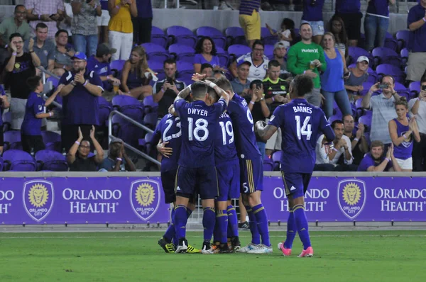 Orlando City 27 Eylül 2017 'de Orlando City Stadyumu' nda New England Devrimi 'ne ev sahipliği yaptı..  