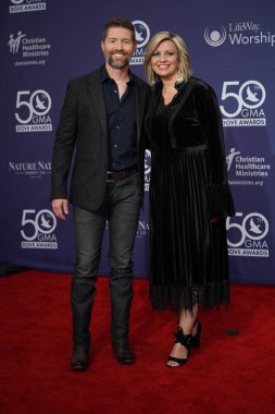 15 Ekim 2019 'da Nashville, Tennessee' deki Linbscome Üniversitesi 'nde verilen 50. GMA Dove Ödülleri sırasında kırmızı halı. 