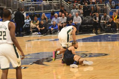 Orlando Magic, 19 Ocak 2019 Cumartesi günü Orlando Florida 'daki Amway Arena' da Milwaukee Doları 'na ev sahipliği yapıyor..