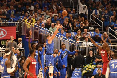 Orlando Magic 17 Ekim 2018 'de Orlando Florida' daki Amway Center 'da Miami Heat' i sunar.. 