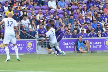 Orlando City 15 Nisan 2017 'de Florida, Orlando' daki Citrus Bowl 'da Los Angeles Galaksisine ev sahipliği yaptı.. 