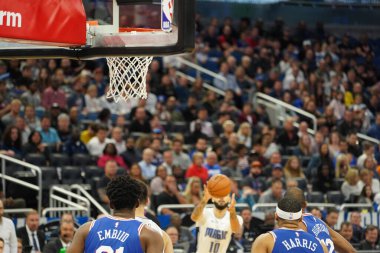 Orlando Magic 27 Aralık 2019 Cuma günü Orlando, Florida 'daki Amway Arena' da Philadelphia 76ers 'a ev sahipliği yapıyor..