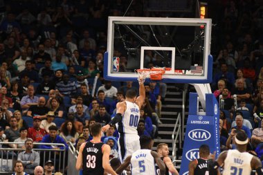Orlando Magic 25 Ekim 2018 'de Orlando Florida' daki Amway Center 'da Portland Trail Blazers' ı sunar.. 