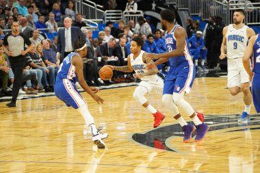 Orlando Magic 27 Aralık 2019 Cuma günü Orlando, Florida 'daki Amway Arena' da Philadelphia 76ers 'a ev sahipliği yapıyor..