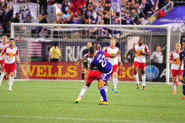 Orlando City SC, 6 Mayıs 2016 'da Orlando Florida' daki Dünya Kampı Stadyumu 'nda New York Red Bulls' a ev sahipliği yaptı..  