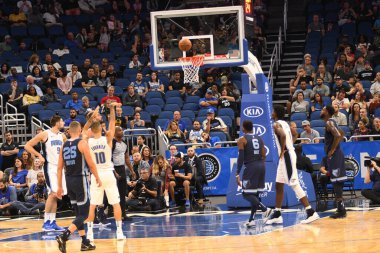 Orlando Magic 10 Ekim 2018 tarihinde Orlando Florda 'daki Amway Center' da Memphis Grizzilies 'e ev sahipliği yaptı..  