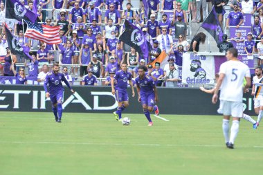 Orlando City 15 Nisan 2017 'de Florida, Orlando' daki Citrus Bowl 'da Los Angeles Galaksisine ev sahipliği yaptı..  