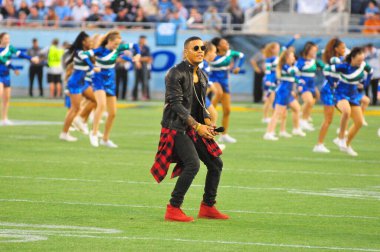 Kuzey Carolina 29 Aralık 2015 tarihinde Orlando Florida 'daki Kamp Dünya Stadyumu' nda oynanan Russell Atletizm Kupası 'nda Baylor ile karşılaşacak..