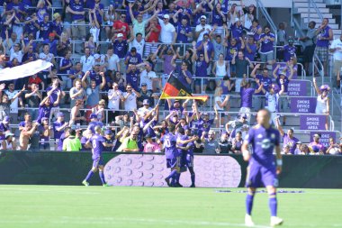 Orlando City 29 Nisan 2017 'de Orlando, Florida' daki Orlando City Stadyumu 'nda Colorado Rapids' e ev sahipliği yaptı.) 