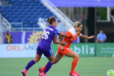 Orlando Pride sunucusu Houston Dash 23 Haziran 2016 'da Orlando Florida' daki Dünya Kampı Stadyumu 'nda..