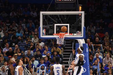 Orlando Magic 25 Ekim 2018 'de Orlando Florida' daki Amway Center 'da Portland Trail Blazers' ı sunar.. 