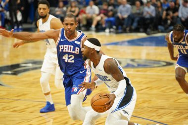 Orlando Magic 27 Aralık 2019 Cuma günü Orlando, Florida 'daki Amway Arena' da Philadelphia 76ers 'a ev sahipliği yapıyor..