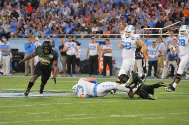 Kuzey Carolina 29 Aralık 2015 tarihinde Orlando Florida 'daki Kamp Dünya Stadyumu' nda oynanan Russell Atletizm Kupası 'nda Baylor ile karşılaşacak.. 