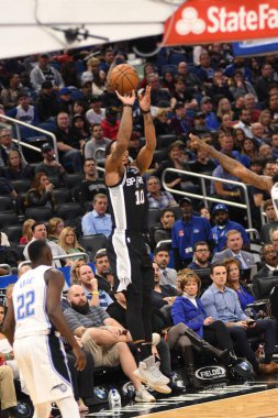 Orlando Magic, 19 Aralık 2018 tarihinde Orlando Florida 'daki Amway Center' da San Antonio Spurs 'a ev sahipliği yapmaktadır.. 