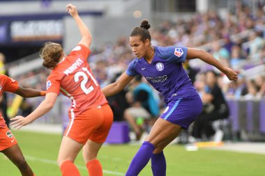 Orlando Pride, 22 Nisan 2018 'de Florida, Orlando' daki Exploria Stadyumu 'nda Houston Dash' e ev sahipliği yaptı..  