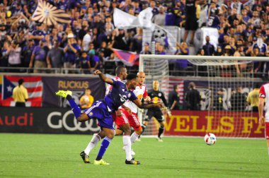 Orlando City SC, 6 Mayıs 2016 'da Orlando Florida' daki Dünya Kampı Stadyumu 'nda New York Red Bulls' a ev sahipliği yaptı..