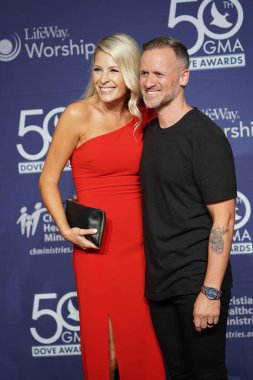 15 Ekim 2019 'da Nashville, Tennessee' deki Linbscome Üniversitesi 'nde verilen 50. GMA Dove Ödülleri sırasında kırmızı halı. 