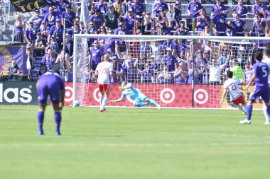 Orlando City SC, 9 Nisan 2019 'da Orlando, Florida' daki Citrus Bowl 'da New York Red Bulls' a ev sahipliği yapıyor..  