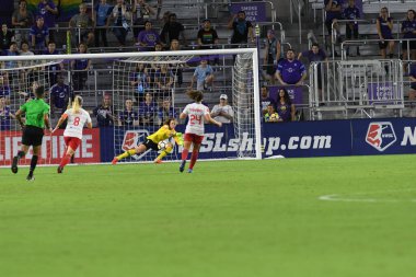 Orland Pride, 25 Ağustos 2018 'de Orlando Florida' daki Exploria Stadyumu 'nda Chicago Red Stars' a ev sahipliği yapıyor..  
