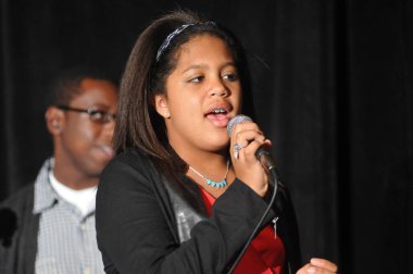 Yargıç Glenda Hatchett 22 Ekim 2014 'te Orlando Florida' daki İnanç Sempozyumu sırasında konuştu.