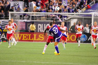 Orlando City SC, 6 Mayıs 2016 'da Orlando Florida' daki Dünya Kampı Stadyumu 'nda New York Red Bulls' a ev sahipliği yaptı..  