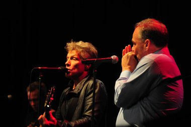 Şarkıcı Jon Bon Jovi, 5 Kasım 2016 'da St. Petersburg Florida' da Devlet Street Theater in Support of HIllary Clinton 'ın Başkan İhalesi' nde sahne alıyor.