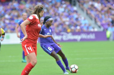 Orlando Pride 22 Nisan 2017 'de Orlando City Stadyumu' nda Washington Spirit 'e ev sahipliği yaptı..  