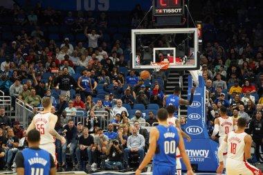 Orlando Magic, 13 Aralık 2019 Cuma günü Orlando, Florida 'daki Amway Center' da Houston Rockets 'a ev sahipliği yapıyor.