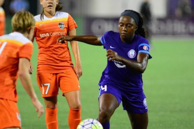 Orlando Pride sunucusu Houston Dash 23 Haziran 2016 'da Orlando Florida' daki Dünya Kampı Stadyumu 'nda..