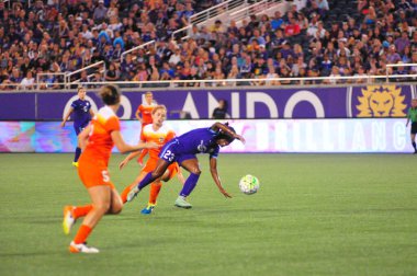 Orlando Pride sunucusu Houston Dash 23 Haziran 2016 'da Orlando Florida' daki Dünya Kampı Stadyumu 'nda..