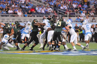 Kuzey Carolina 29 Aralık 2015 tarihinde Orlando Florida 'daki Kamp Dünya Stadyumu' nda oynanan Russell Atletizm Kupası 'nda Baylor ile karşılaşacak.. 