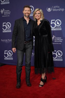 15 Ekim 2019 'da Nashville, Tennessee' deki Linbscome Üniversitesi 'nde verilen 50. GMA Dove Ödülleri sırasında kırmızı halı. 