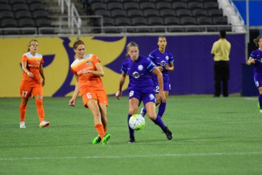 Orlando Pride sunucusu Houston Dash 23 Haziran 2016 'da Orlando Florida' daki Dünya Kampı Stadyumu 'nda..
