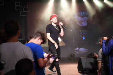 Crossover Kilisesi, 6 Ekim 2018 'de Tampa Florida' daki Crossover Kilisesi 'nde iki yıllık lezzet festivaline ev sahipliği yapıyor..