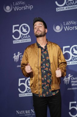 15 Ekim 2019 'da Nashville, Tennessee' deki Linbscome Üniversitesi 'nde verilen 50. GMA Dove Ödülleri sırasında kırmızı halı. 