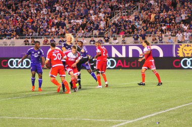 Orlando City SC, 8 Mayıs 2015 'te Florida' daki Kamp Dünyası Stadyumu 'nda Los Angeles Galaksisi' ne ev sahipliği yaptı.. 