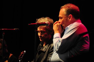 Şarkıcı Jon Bon Jovi, 5 Kasım 2016 'da St. Petersburg Florida' da Devlet Street Theater in Support of HIllary Clinton 'ın Başkan İhalesi' nde sahne alıyor.